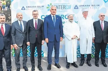 İslamofobiyle Mücadelede Yeni Dönem: Türkiye’de İlk Araştırma Enstitüsü Açıldı