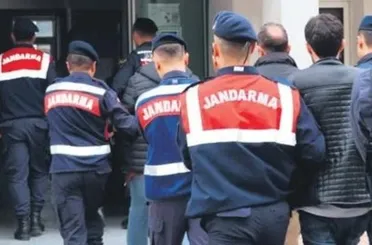 İzmir’de FETÖ operasyonu ile 12 kişi gözaltına alındı 