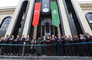 Karatay’a Aile Yılı’na Yakışan Eser: 250 Milyon TL’lik Kültür Merkezi Hizmete Açıldı