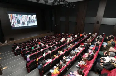 Karataylı Öğrencilere Yarıyıl Tatilinde Sinema Etkinliği