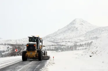 Konya Büyükşehir 31 İlçede Kar ve Buzlanmaya Karşı Görev Başında