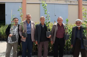 Konya Büyükşehir 31 İlçede Ürün Çeşitliliğini Artırmak İçin Çiftçiye Destek Oluyor