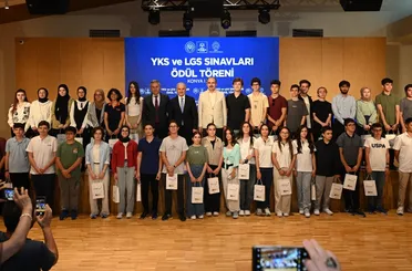 Konya’da Başarıya Vefa: YKS ve LGS Birincileri Ödüllendirildi