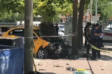 Konya'da Feci Kaza: Kontrolden Çıkan Taksi Anne ve Kızına Çarptı, 2 Kişi Hayatını Kaybetti