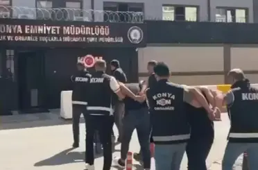 Konya'da Şafak Operasyonu! 20 Şüpheli Gözaltında, 244 Ruhsatsız Tabanca Ele Geçirildi