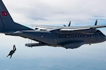 Konya’da Serbest Paraşüt Atlayışları Başarıyla Tamamlandı