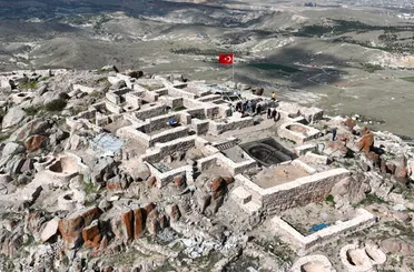 Konya’nın Zirvesinde Tarih Yeniden Canlanıyor! Gevale Kalesi'nde Sona Gelindi!