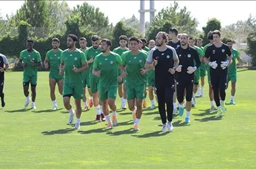 Konyaspor günü tek antrenmanla tamamladı