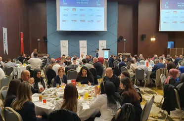 Loras Holding Ailesi ve Finans Kurumları İftarda Buluştu