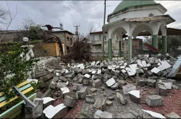 Manavgat’ta Hortum Üç Mahallede Büyük Yıkıma Yol Açtı!