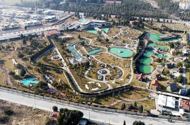 Meram Belediyesi 80 Binde Devr-İ Alem Parkı ARA TATİLDE DE ÇOCUKLARIN GÖZDESİ OLDU 