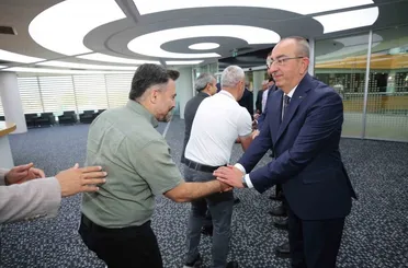 Meram Belediyesi’nde Bayramlaşma, Başkan Kavuş Personel ve Muhtarlarla Bir Araya Geldi
