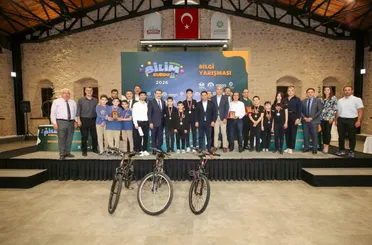 Meram’da Geleceğin Bilim İnsanları Bilgi Yarışmasında Buluştu