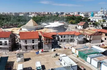Mevlana Türbesi Çevresinde Tarihi Kimlik Yeniden İnşa Ediliyor