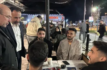 Pekyatırmacı, gençlerle bir araya geldi