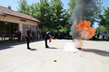 Selçuklu Belediyesi Personeli Yangına Karşı Uygulamalı Eğitimden Geçti