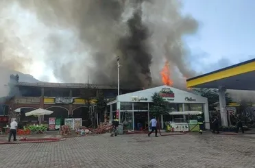 SON DAKİKA: KONYA’NIN ÜNLÜ DİNLENME TESİSİNDEKİ YANGIN SÖNDÜRÜLDÜ