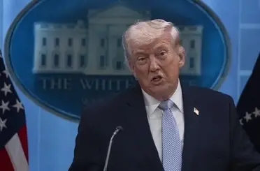 Trump'tan İran'a Sert Mesaj: "İkiyüzlü Davranıyor, Asla Nükleer Silaha Sahip Olamayacak"