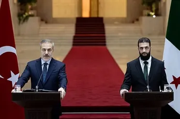 Türkiye ve Suriye Arasında Tarihi Görüşme: Hakan Fidan'dan Birlik Mesajı