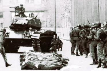 Türkiye’de Demokrasinin Kara Lekesi! 12 Eylül Darbesi!