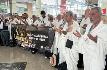 Vefa Umresi’nde İlk Kafile Dualarla Kutsal Topraklara Uğurlandı