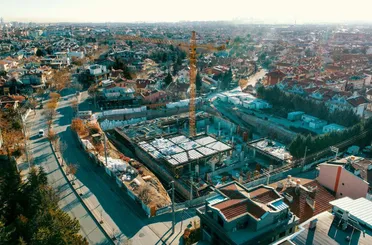 YAKA SOSYAL TESİSİ HIZLA YÜKSELİYOR