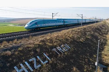  YHT Konya yolcuları yolda kaldı!