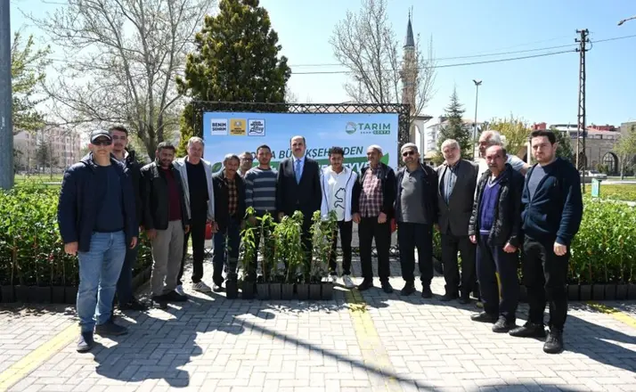 Başkan Altay: Çiftçimize Destek Sürüyor, 31 Bin 420 Meyve Fidanı Toprakla Buluştu