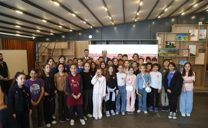 Başkan Altay Çocuk meclisi ve Gençlik Meclisi üyeleriyle Bir Araya Geldi