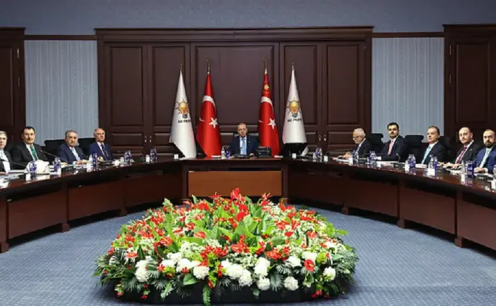 Cumhurbaşkanı Erdoğan Başkanlığında Kritik MYK Toplantısı: Okul Güvenliği ve Dijital Riskler Masada