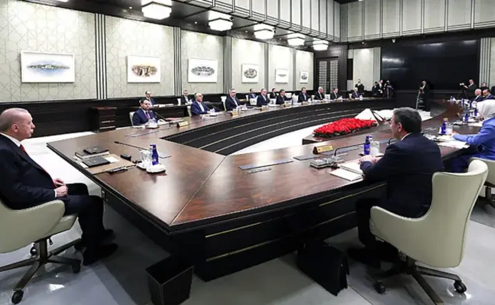 Cumhurbaşkanlığı Kabinesi Yarın Toplanıyor: Okul Güvenliği ve Bölgesel Krizler Gündemde