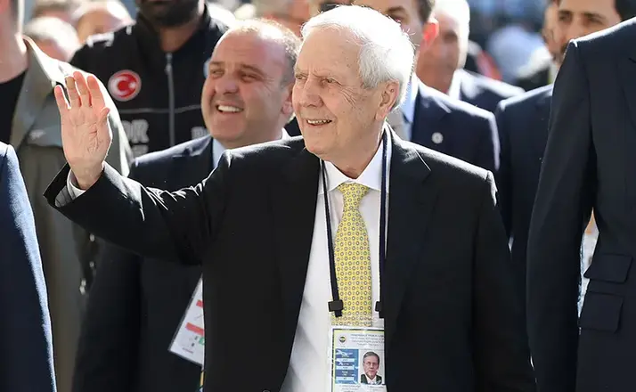 Fenerbahçe’de Aziz Yıldırım Yeniden Başkan Seçildi!