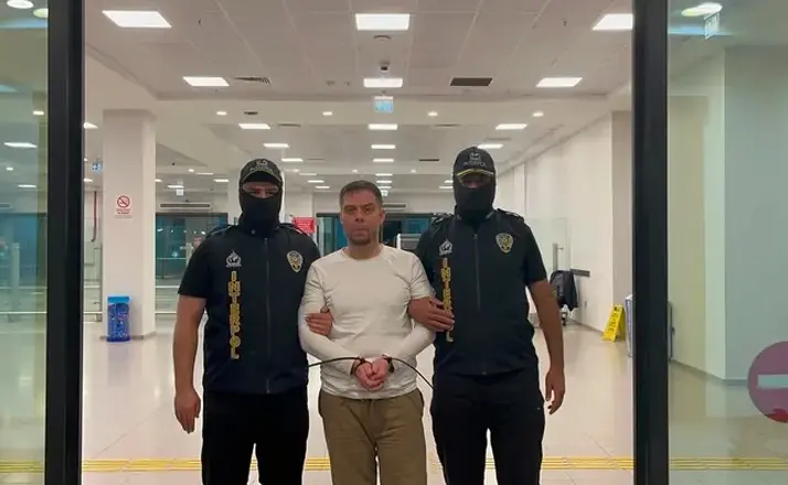 Kırmızı bültenle aranıyordu! Serkan Kurtuluş tutuklanarak cezaevine gönderildi