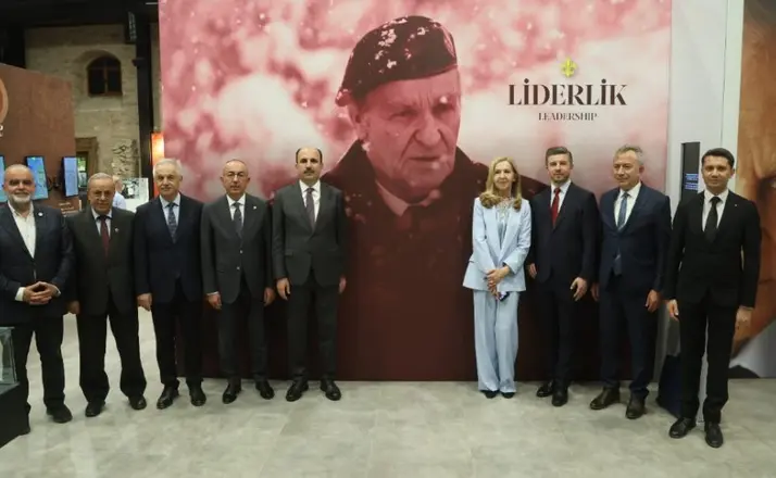 Konya’da Aliya İzzetbegoviç’in 100. Yılı Anısına Anlamlı Sergi