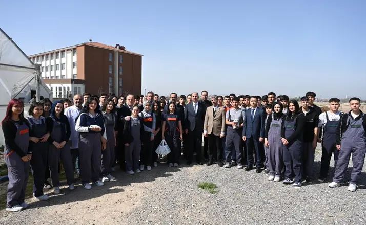 Konya’da Öğrencilerle Buluşma: Baykan ve Altay’dan Gençlere Destek Mesajı