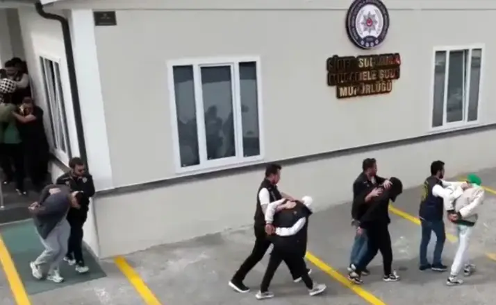 Yatırım Vaadiyle Siber Dolandırıcılık Çetesi Çökertildi: 8 Kişi Tutuklandı
