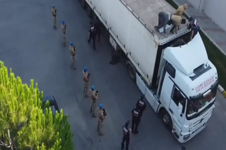 8️1️ İlde Göçmen Kaçakçılarına Operasyon!