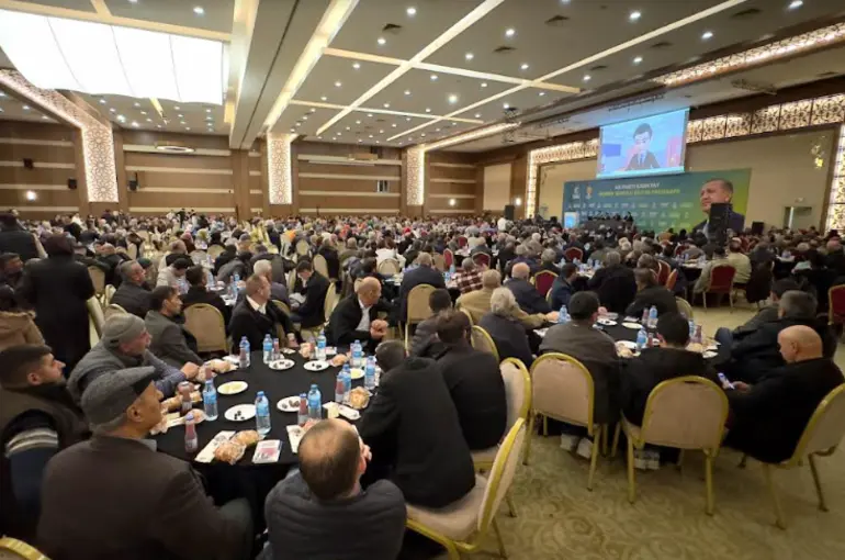 Ak Parti Karatay’dan Sandık Görevlilerine Eğitim