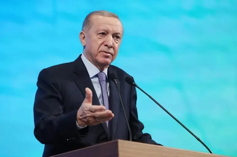 AK Parti’nin seçim manifestosununda 7’den 70’e herkese dokunan projeler var!