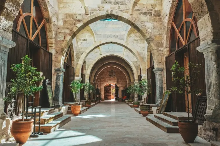 Anadolu’nun ruhunu Karatay’da hisset