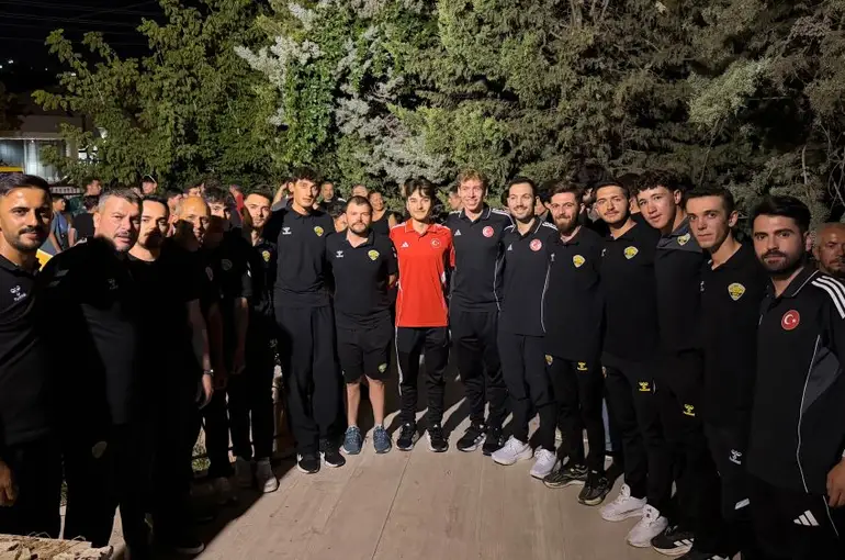 Avrupa Şampiyonası’ndan Dönen Milli Pedallar Konya’da Gururla Karşılandı