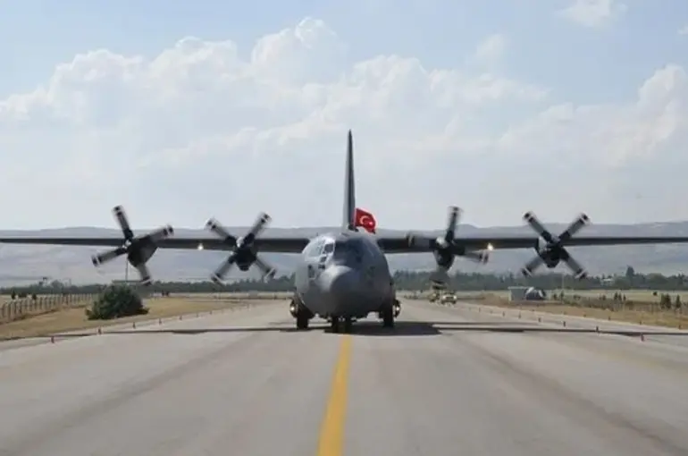 Azerbaycan’dan Türkiye’ye Gelen Askeri Kargo Uçağı Gürcistan’da Düştü: 20 Personel Vardı