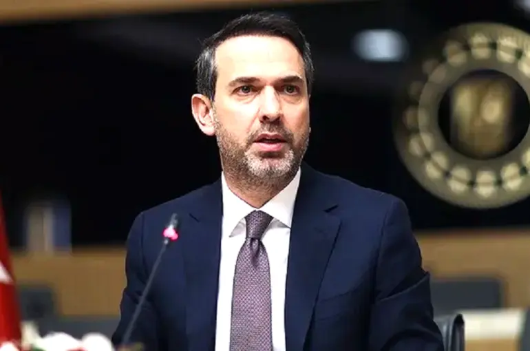 Bakan Bayraktar'dan Enerjide Güvence Vurgusu! Yeni Sondaj ve Küresel Kriz Uyarısı!