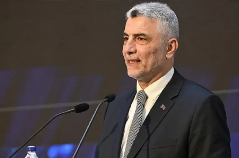 Bakan Bolat: “Gençleri Dijital Risklere Karşı Korumakta Kararlıyız”