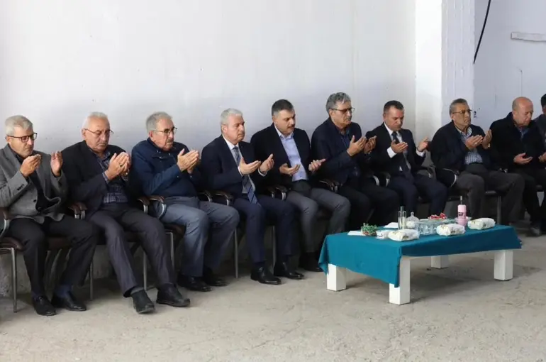 Bakan Çiftçi’den Çumra’da Taziye ve Şehitlik Ziyareti