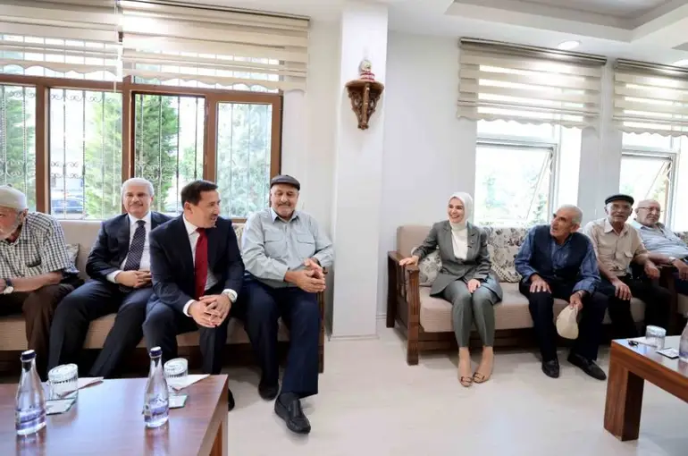 Bakan Göktaş'tan Karatay'daki Mahalle Konağına Ziyaret!