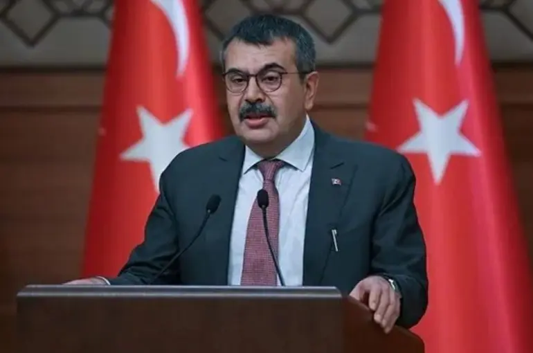 Bakan Tekin: Ara Tatil Uygulaması Masada! Eğitim Sisteminde Yeni Düzenlemeler Yolda