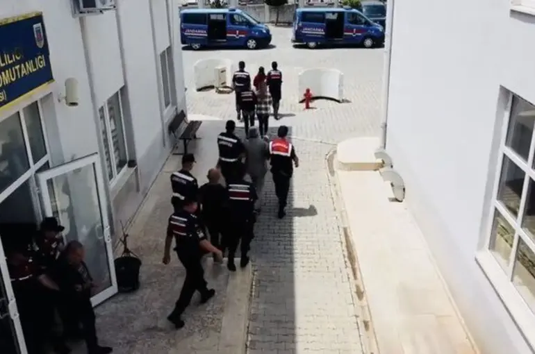 Bakan Yerlikaya: 52 FETÖ şüphelisi “Transfer Operasyonu” ile yakalandı