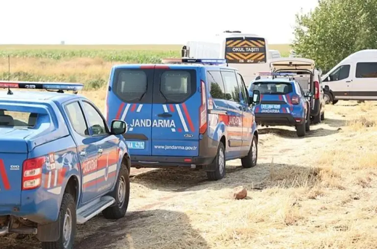 Bakan Yerlikaya: Kayıp Narin Kızımızın Maalesef Cansız Bedeni Bulundu!