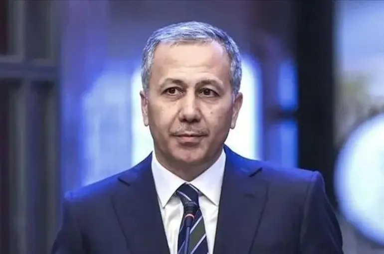 Bakan Yerlikaya:FETÖ’cülerin hiçbirine göz açtırmayacağız! 14 ilde FETÖ operasyonu!